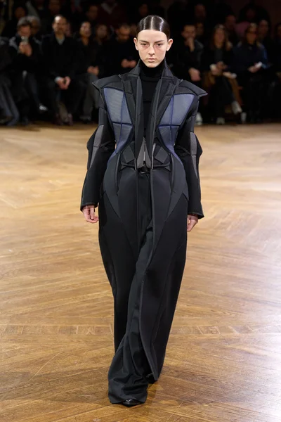 Look 26